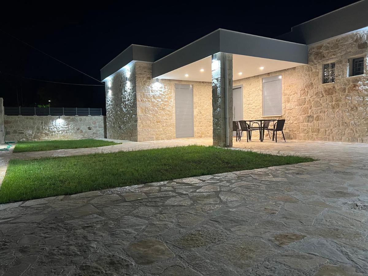 Ag.Stone.Home Істмія Екстер'єр фото